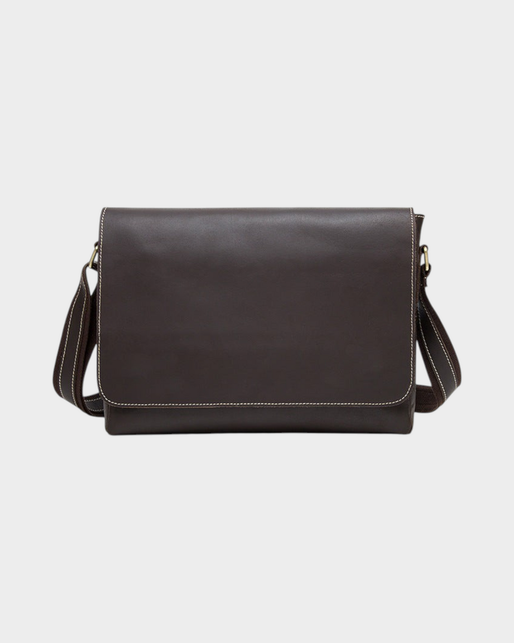 SIEVRA Patina messenger bag in Crazy Horse leather, front view