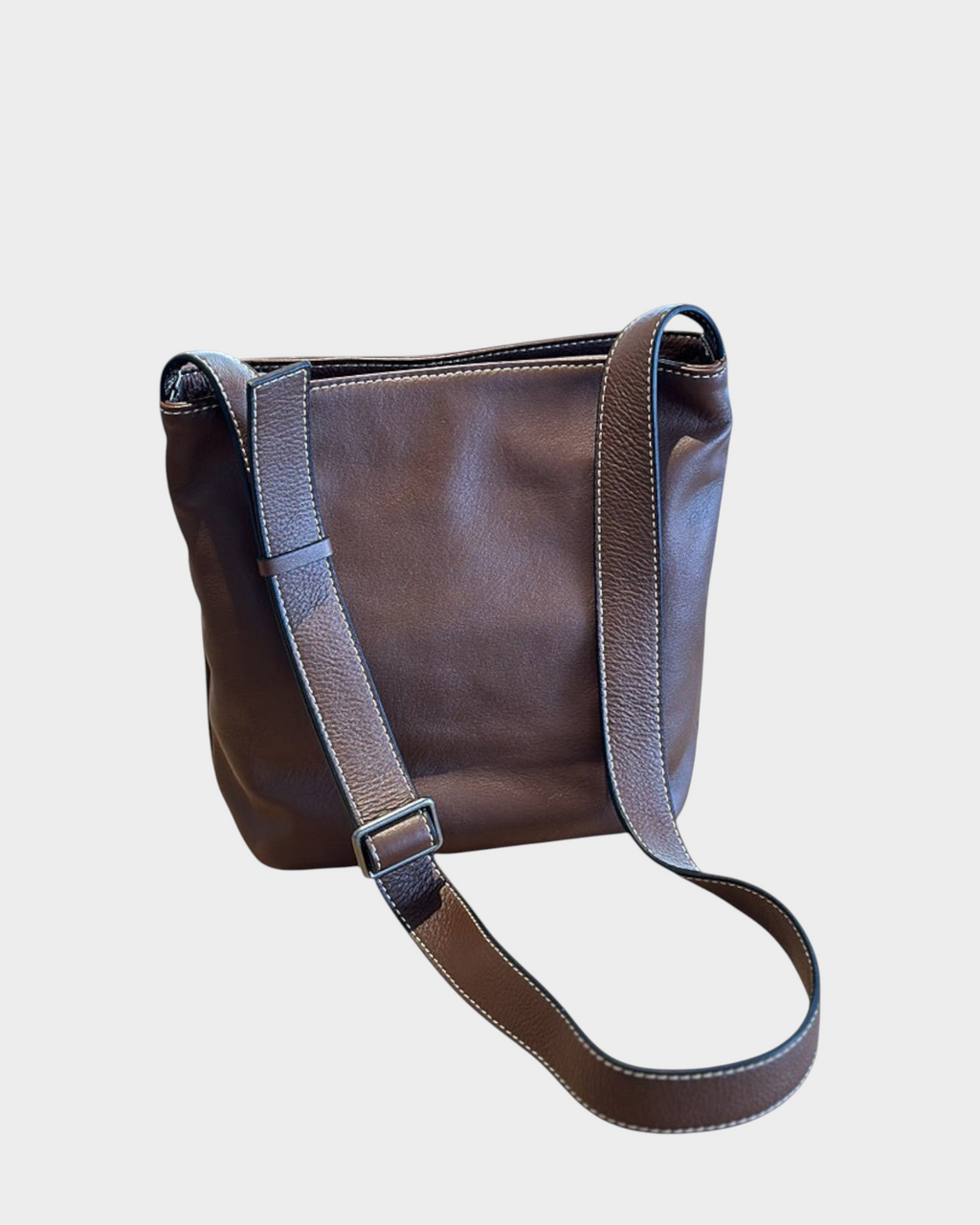 SIEVRA Basin leather crossbody bag interior and hardware detail